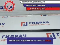 Молдинг стекла передний правый Toyota Land Cruiser Prado (90) . Наружний.