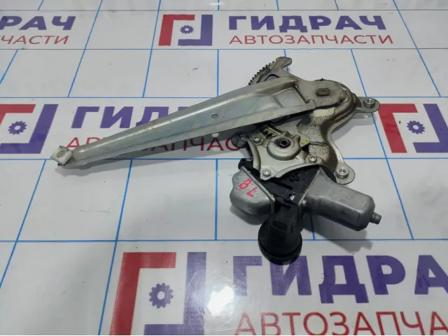 Стеклоподъемник электрический задний левый Toyota Land Cruiser Prado (J150) 69840-60160