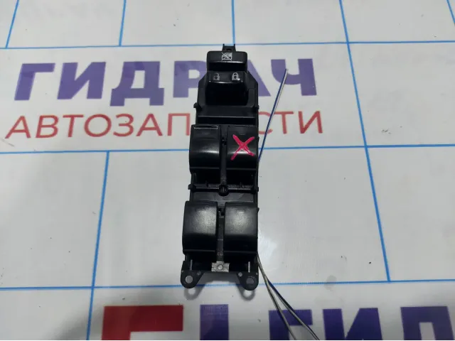 Блок управления стеклоподъемниками Toyota Land Cruiser Prado (J150) 84040-33100