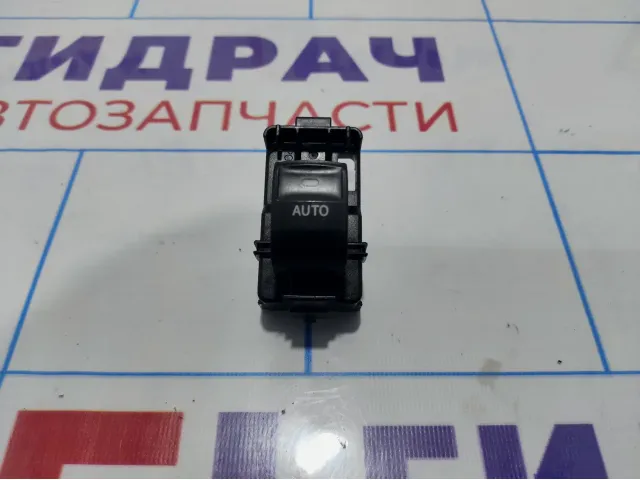 Кнопка стеклоподъемника Toyota Land Cruiser Prado (J150) 84810-33120