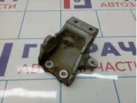 Кронштейн Toyota Land Cruiser Prado (J150) 17298-30050