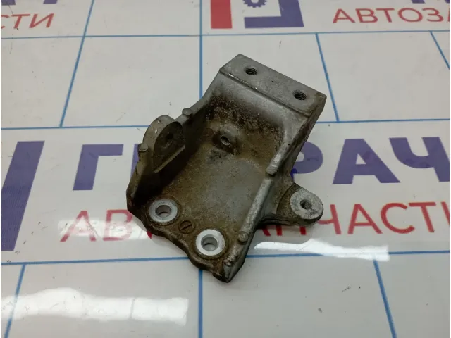 Кронштейн Toyota Land Cruiser Prado (J150) 17298-30050