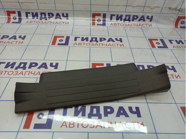 Накладка порога заднего правого внутренняя Toyota Land Cruiser Prado (J150) 67930-60070-B0
