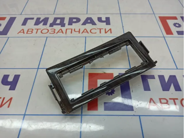 Накладка декоративная на центральную консоль Toyota Land Cruiser Prado (J150) 58831-60110