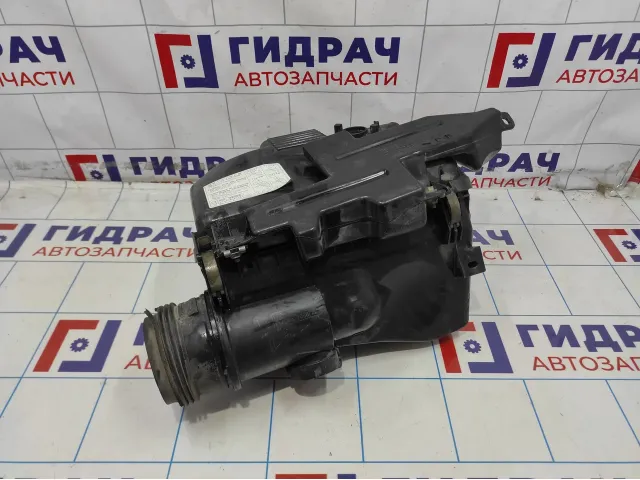 Корпус воздушного фильтра Toyota Land Cruiser Prado (J120) 17700-30150