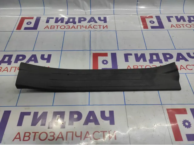 Накладка порога внутренняя задняя левая Toyota Land Cruiser Prado (J120) 67918-60080-B1