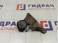Кронштейн двигателя Toyota Prius 1231521050