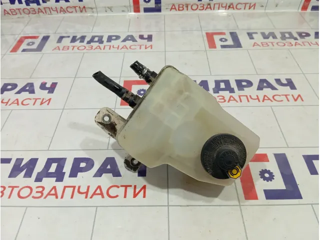 Бачок главного тормозного цилиндра Toyota Prius 4722047030