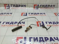 Кнопка открывания багажника Toyota Prius 8484047020