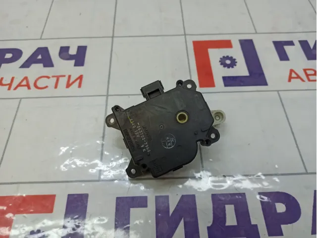Моторчик заслонки отопителя (печки) Toyota Prius 0637007960