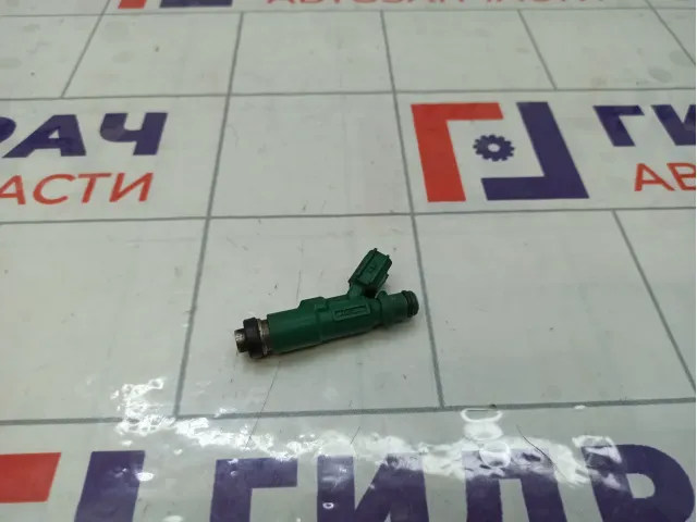 Форсунка инжекторная Toyota Prius 2320921020