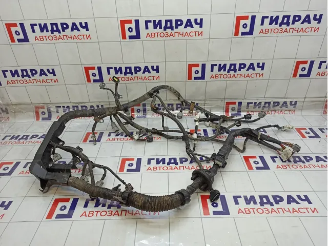 Проводка двигателя Toyota Prius 8212147090