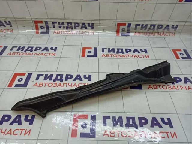 Пыльник крыла переднего правого Toyota Prius 5382747020