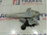 Стеклоподъемник электрический задний правый Toyota RAV4 (XA40) 69803-42050