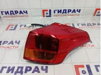 Фонарь задний наружный правый Toyota RAV4 (XA40) 81551-42170