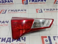 Фонарь задний внутренний левый Toyota RAV4 (XA40) 81593-42010