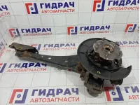 Кулак поворотный задний левый Toyota RAV4 (XA40) 42305-42020