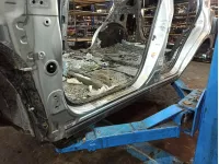 Порог со стойкой левый Toyota RAV4 (XA40)