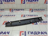 Обшивка двери багажника центральная Toyota RAV4 (XA40) 67939-42040-C0