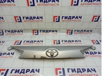 Накладка двери багажника Toyota RAV4 (XA40) 76801-42230