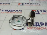 Лючок бензобака Toyota RAV4 (XA40) 77350-42090