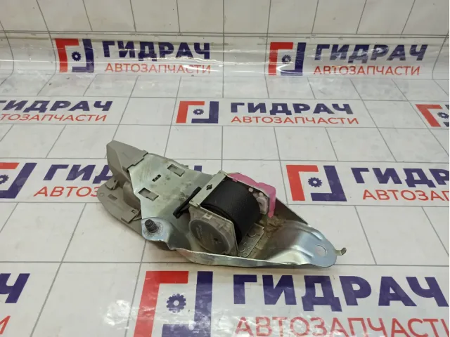 Ремень безопасности задний центральный Toyota RAV4 (XA40) 73320-42081-C0