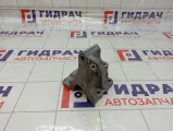 Кронштейн генератора Toyota RAV4 (XA40) 12511-37010