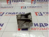 Кронштейн генератора Toyota RAV4 (XA40) 12511-37010