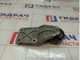 Кронштейн редуктора Toyota RAV4 (XA40) 52391-42140