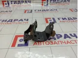 Кронштейн КПП левый Toyota RAV4 (XA40) 12304-37110