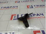 Брызговик задний правый Toyota RAV4 (XA40) 65631-42020