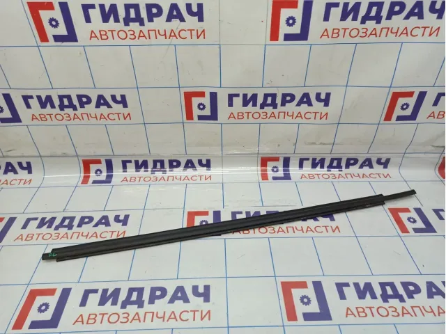 Накладка стекла переднего левого Toyota RAV4 (XA30) 75720-42030