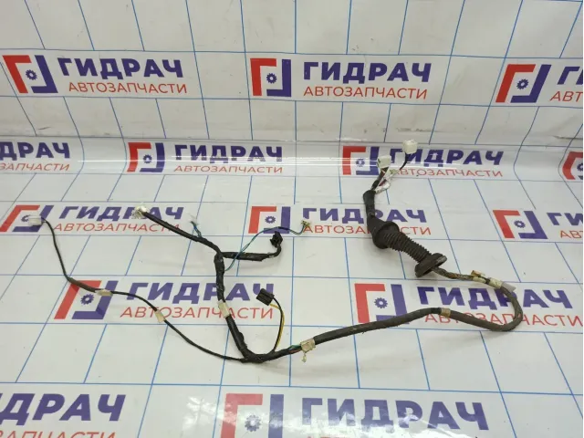 Проводка двери передней правой Toyota RAV4 (XA30) 82151-42870