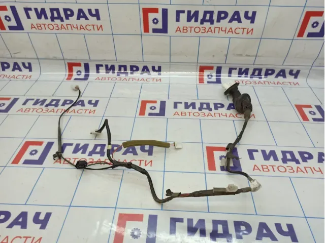 Проводка двери задней правой Toyota RAV4 (XA30) 82153-42100