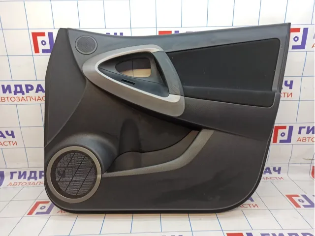 Обшивка двери передней правой Toyota RAV4 (XA30) 67610-42760-B0