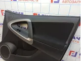 Обшивка двери передней правой Toyota RAV4 (XA30) 67610-42760-B0