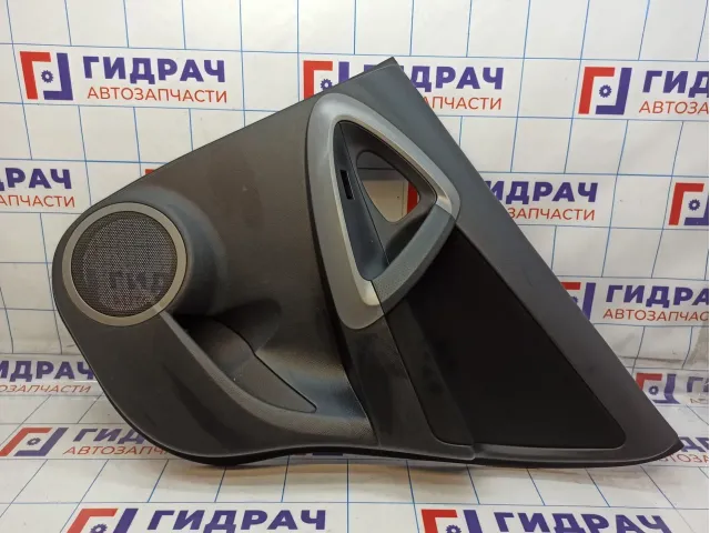 Обшивка двери задней правой Toyota RAV4 (XA30) 67630-42330-B0