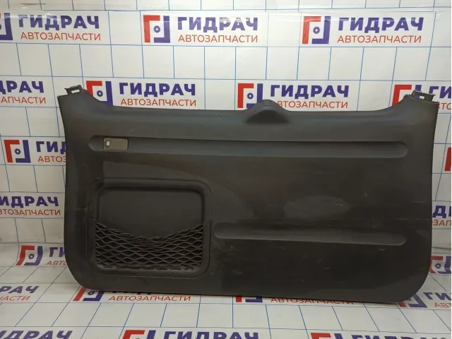 Обшивка двери багажника Toyota RAV4 (XA30) 67750-42020-B0