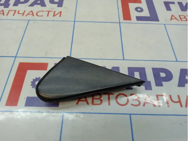 Накладка на крыло правая Toyota RAV4 (XA30) 60117-42010