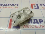 Кронштейн усилителя заднего бампера левый Toyota RAV4 (XA30) 58324-42010