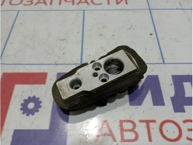 Клапан кондиционера Toyota RAV4 (XA30) 88515-26070