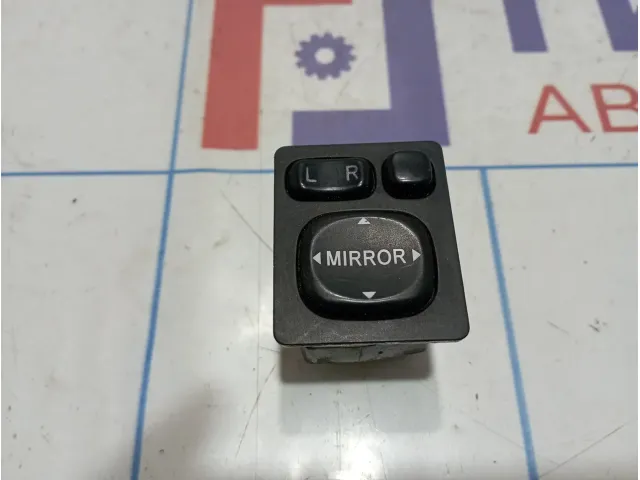 Переключатель регулировки зеркала Toyota RAV4 (XA30) 84870-28020