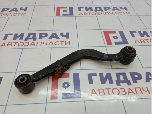 Рычаг задний правый Toyota RAV4 (XA30) 48770-42040
