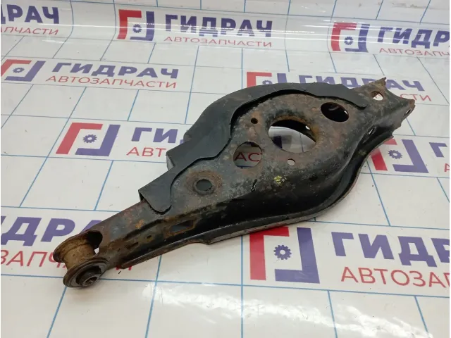 Рычаг задний поперечный левый Toyota RAV4 (XA30) 48740-42010