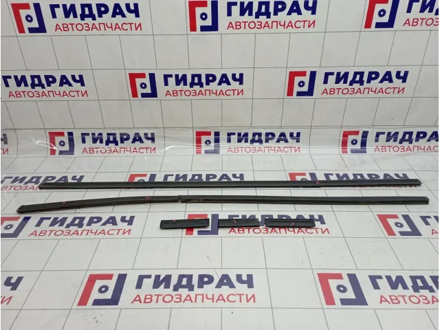 Молдинг крыши правый Toyota RAV4 (XA30)