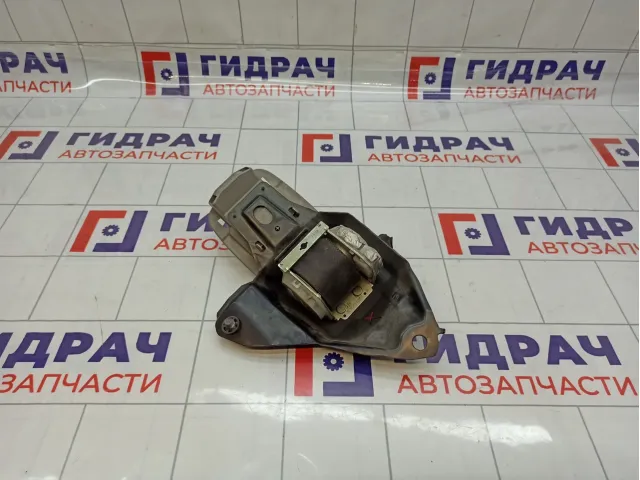 Ремень безопасности задний центральный Toyota RAV4 (XA30) 73320-42040-B1