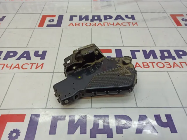 Замок багажника Toyota RAV4 (XA30) 69110-42130