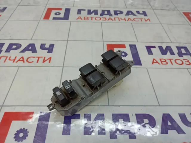 Блок управления стеклоподъемниками Toyota RAV4 (XA30) 84820-42190