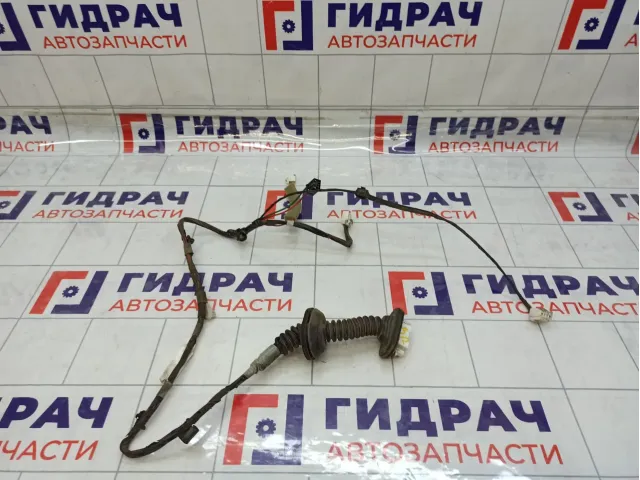 Проводка двери задней правой Toyota RAV4 (XA30) 82153-42100