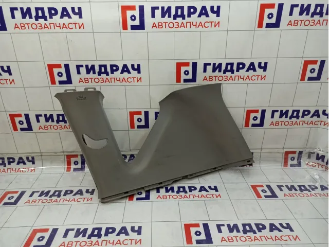 Обшивка стойки задней правой верхняя Toyota RAV4 (XA30) 62470-42110-B0